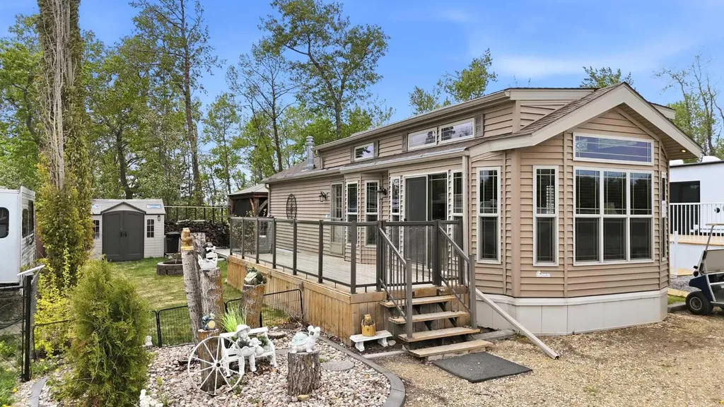 41310 Range Road 282 Rural Lacombe County AB T4L 2N3