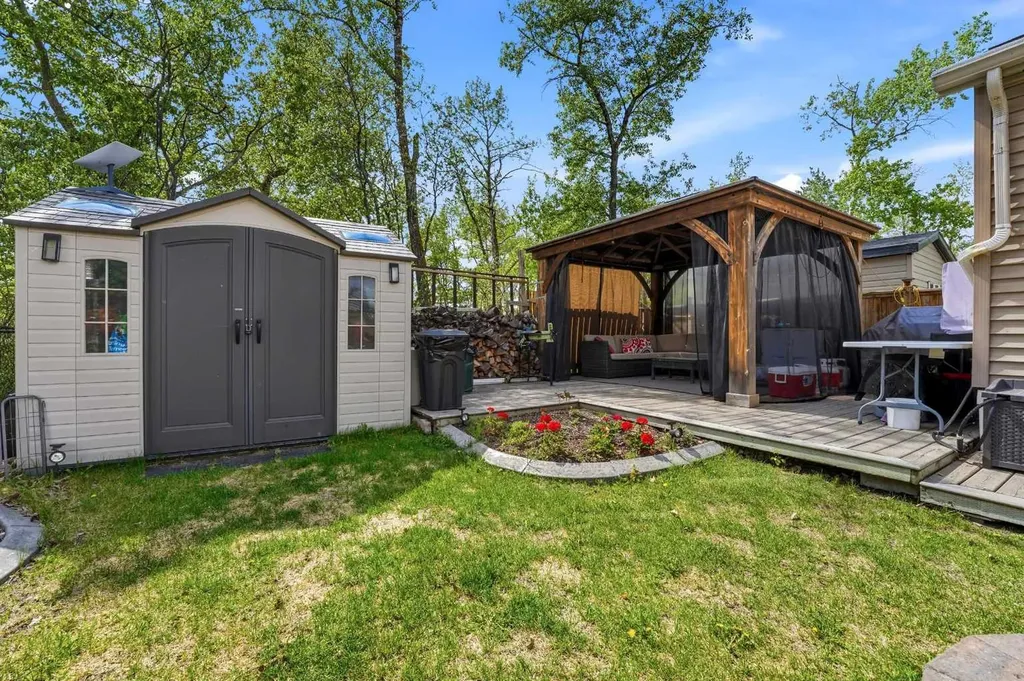 41310 Range Road 282 Rural Lacombe County AB T4L 2N3