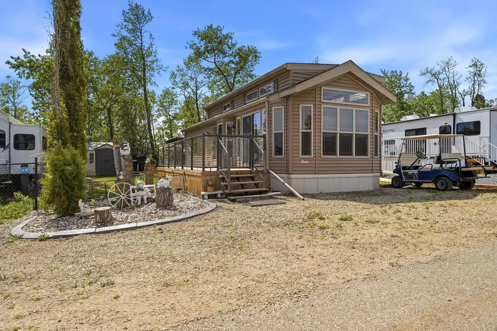 41310 Range Road 282 Rural Lacombe County AB T4L 2N3