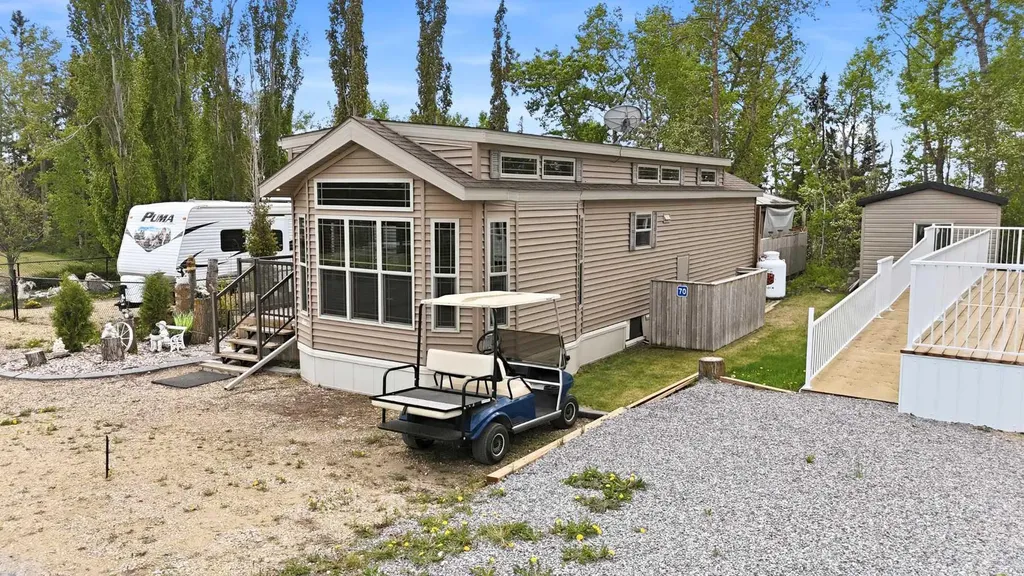41310 Range Road 282 Rural Lacombe County AB T4L 2N3