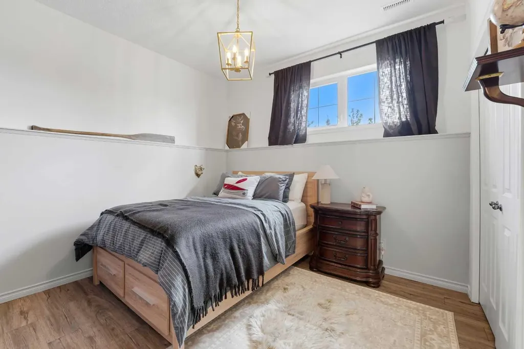 67 Lodge Place Sylvan Lake AB T4S 2N2