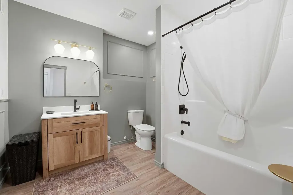 67 Lodge Place Sylvan Lake AB T4S 2N2