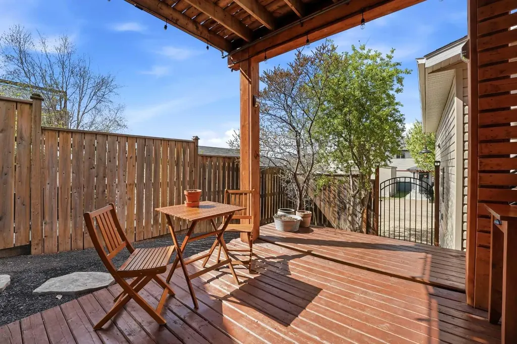 67 Lodge Place Sylvan Lake AB T4S 2N2