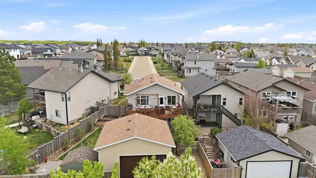 67 Lodge Place Sylvan Lake AB T4S 2N2