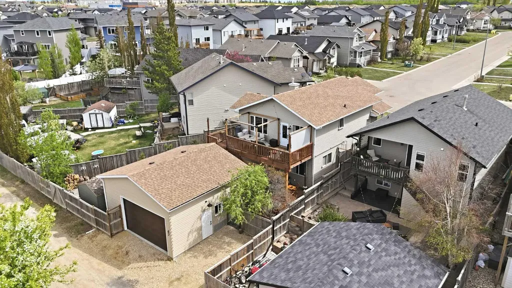 67 Lodge Place Sylvan Lake AB T4S 2N2