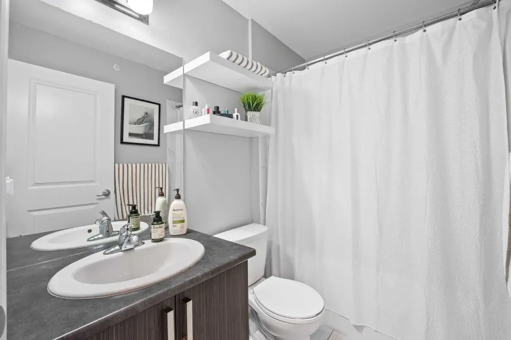 117 Copperpond Common Calgary AB T2Z5E2