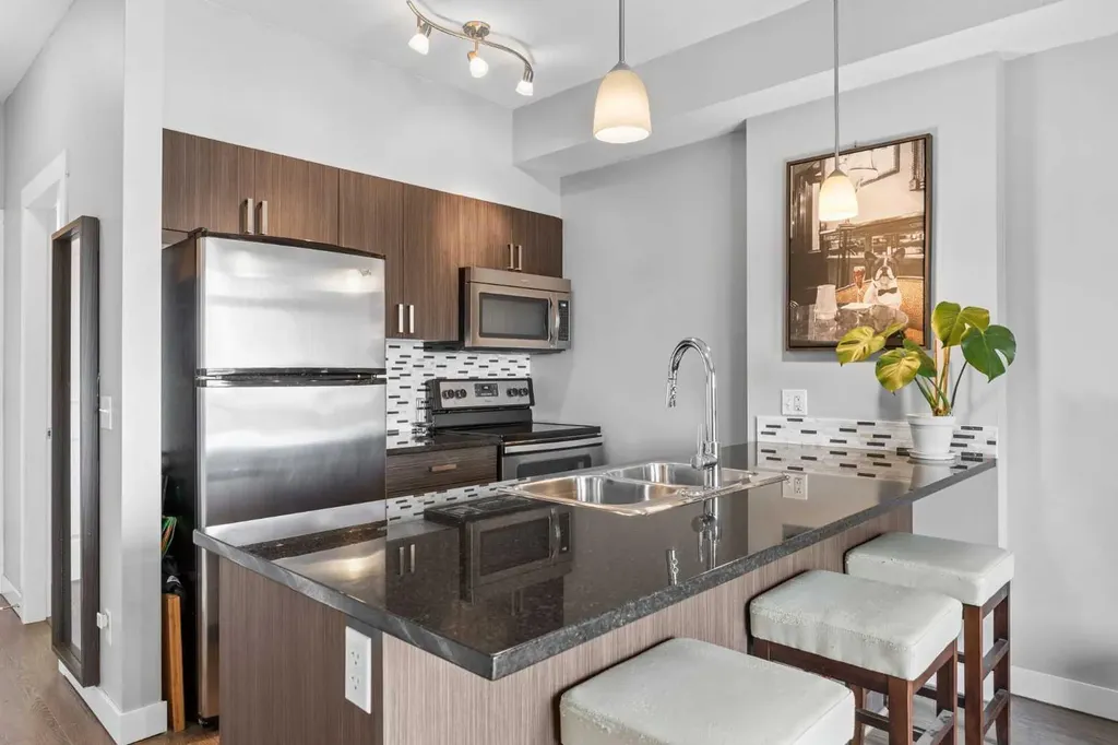 117 Copperpond Common Calgary AB T2Z5E2