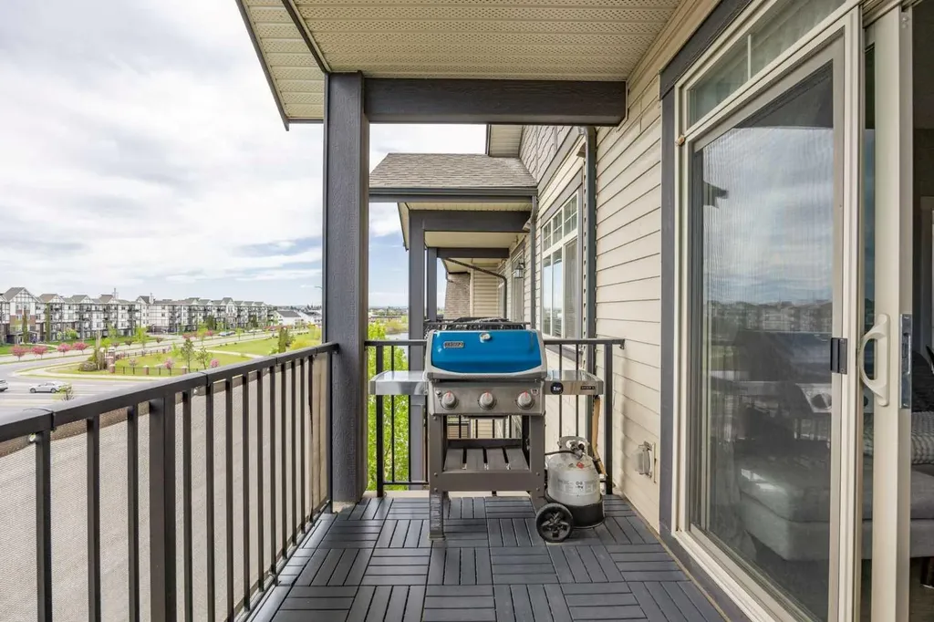 117 Copperpond Common Calgary AB T2Z5E2
