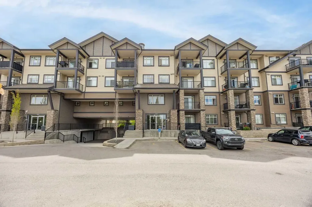 117 Copperpond Common Calgary AB T2Z5E2