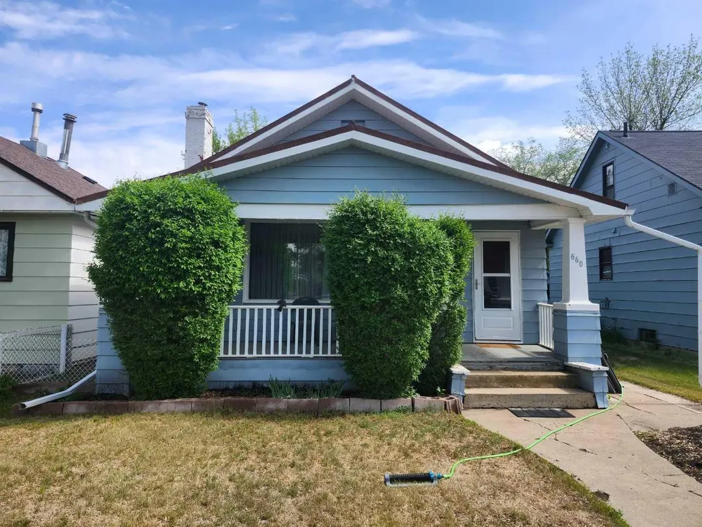 660 6 Avenue E Drumheller AB T0J0Y5