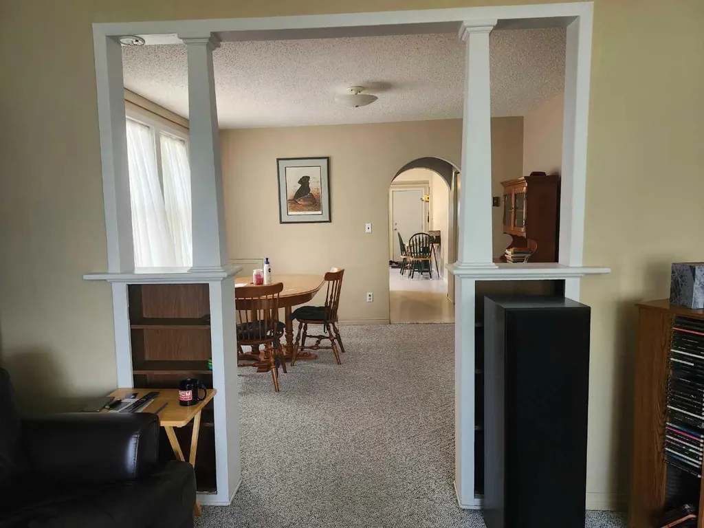 660 6 Avenue E Drumheller AB T0J0Y5