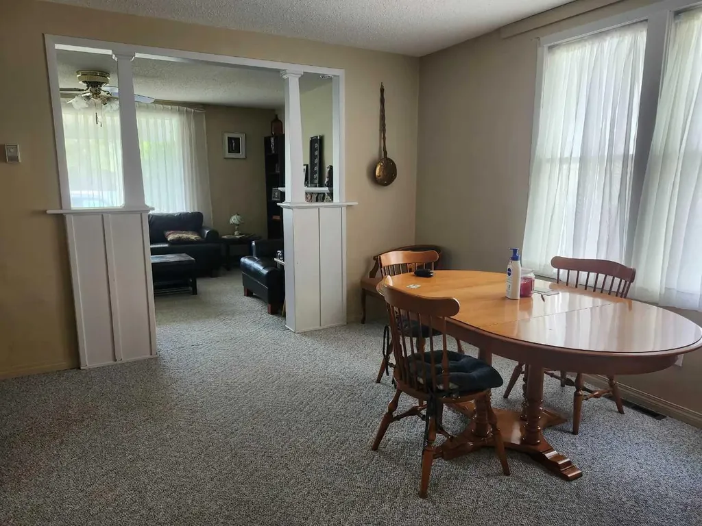 660 6 Avenue E Drumheller AB T0J0Y5