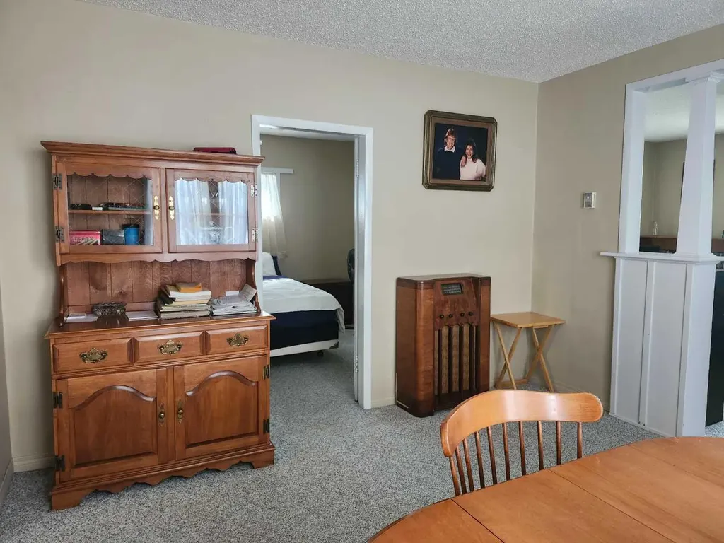 660 6 Avenue E Drumheller AB T0J0Y5