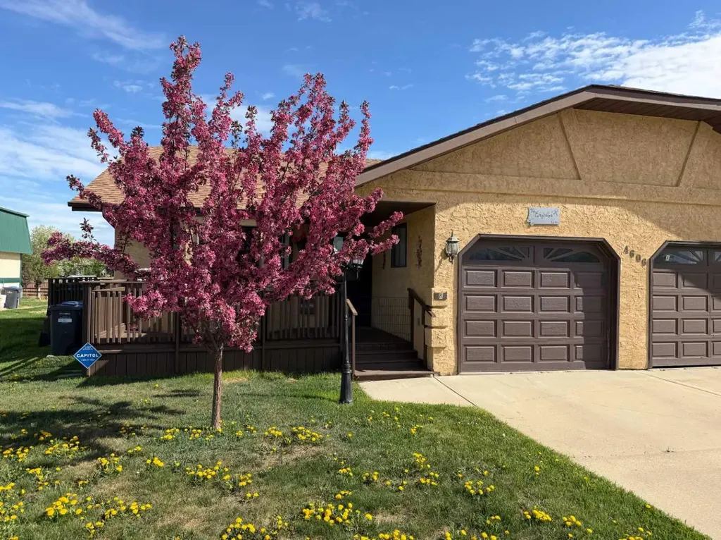 4606B 48 Avenue Sylvan Lake AB T4S 1M8