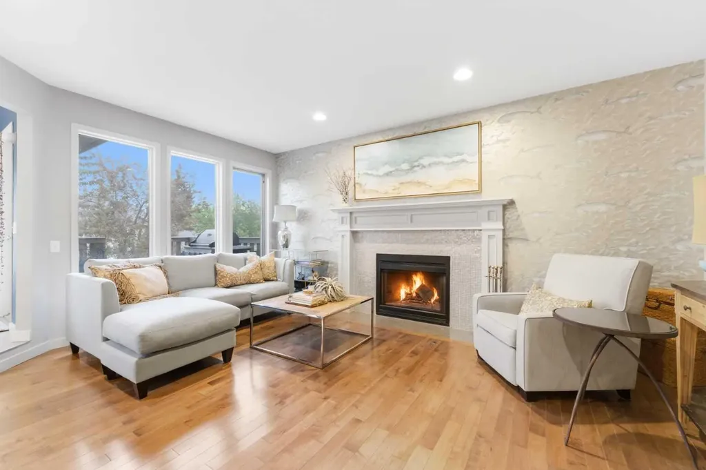 6011 Signal Ridge Heights SW Calgary AB T3H 2N8