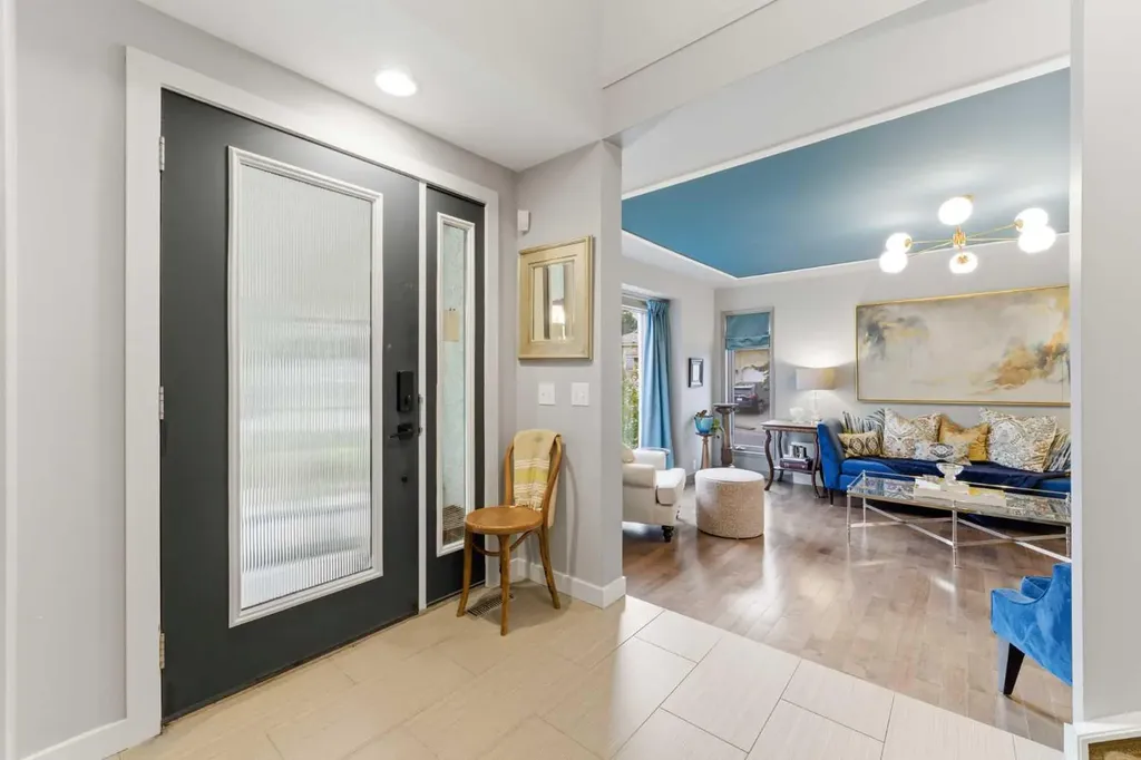 6011 Signal Ridge Heights SW Calgary AB T3H 2N8
