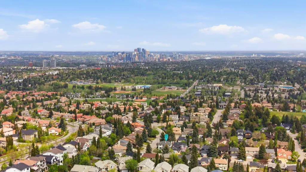 6011 Signal Ridge Heights SW Calgary AB T3H 2N8