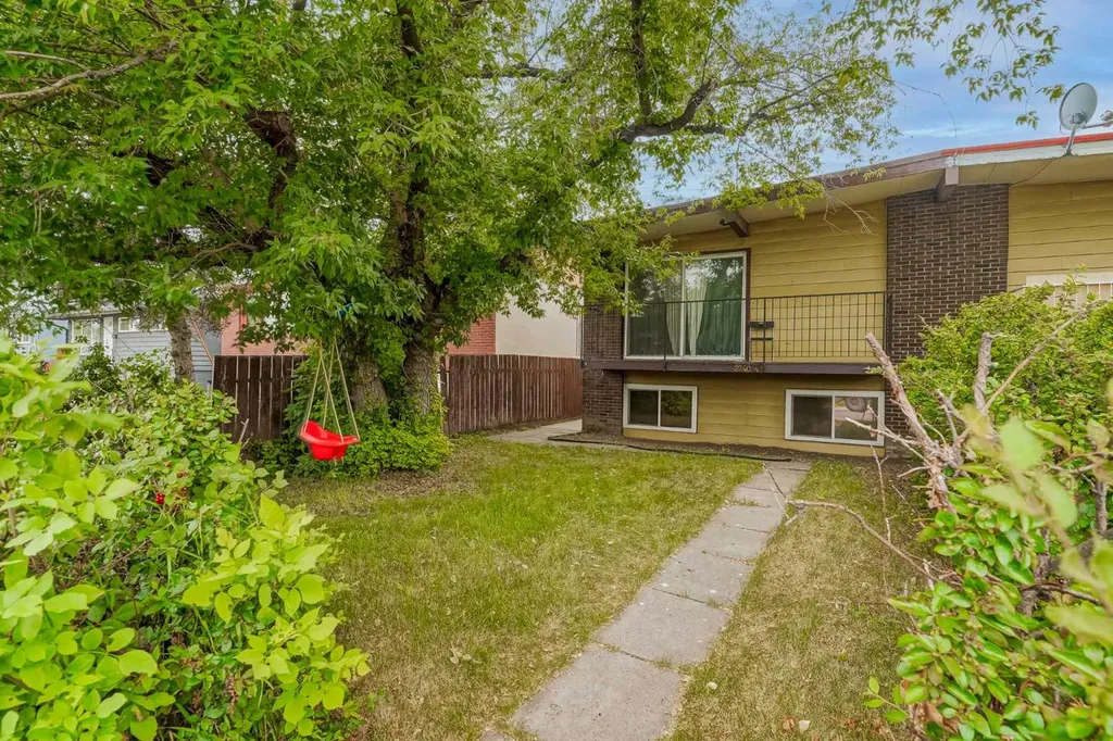 2240A 43 Street SE Calgary AB T2B 1H5