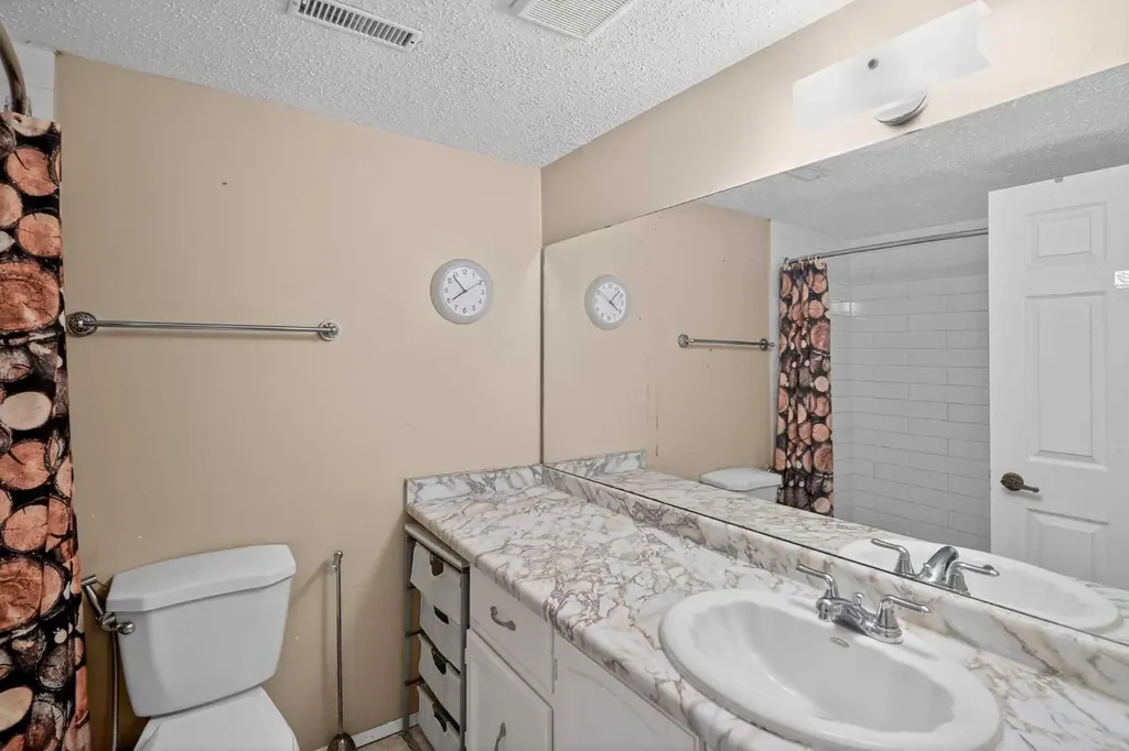2240A 43 Street SE Calgary AB T2B 1H5