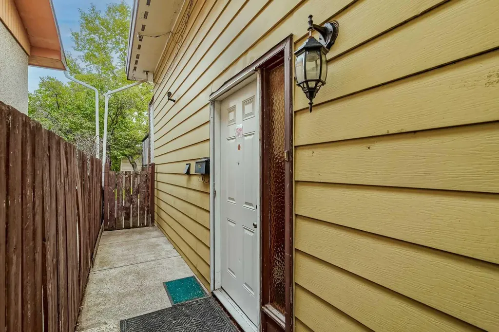 2240A 43 Street SE Calgary AB T2B 1H5