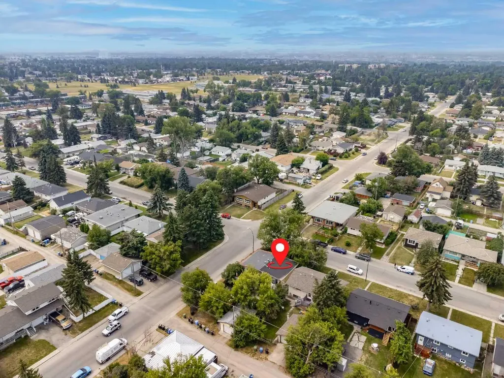 2240A 43 Street SE Calgary AB T2B 1H5
