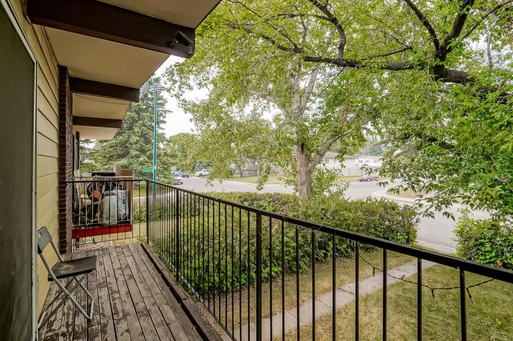 2240A 43 Street SE Calgary AB T2B 1H5