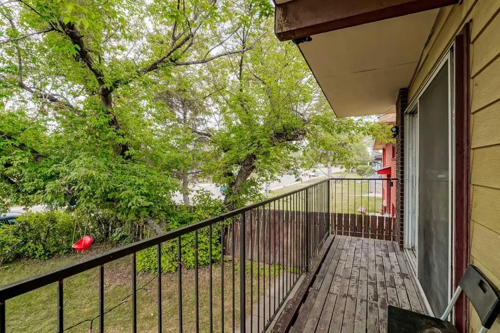 2240A 43 Street SE Calgary AB T2B 1H5