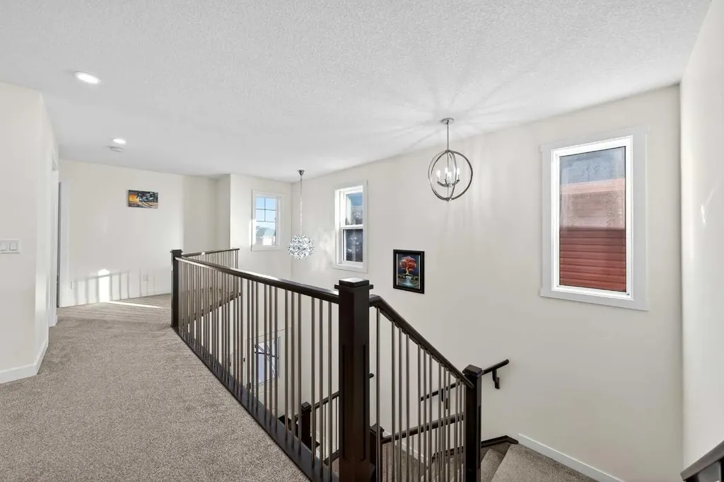 353 Nolanhurst Crescent NW Calgary AB T3R 0Z1