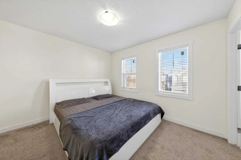 353 Nolanhurst Crescent NW Calgary AB T3R 0Z1