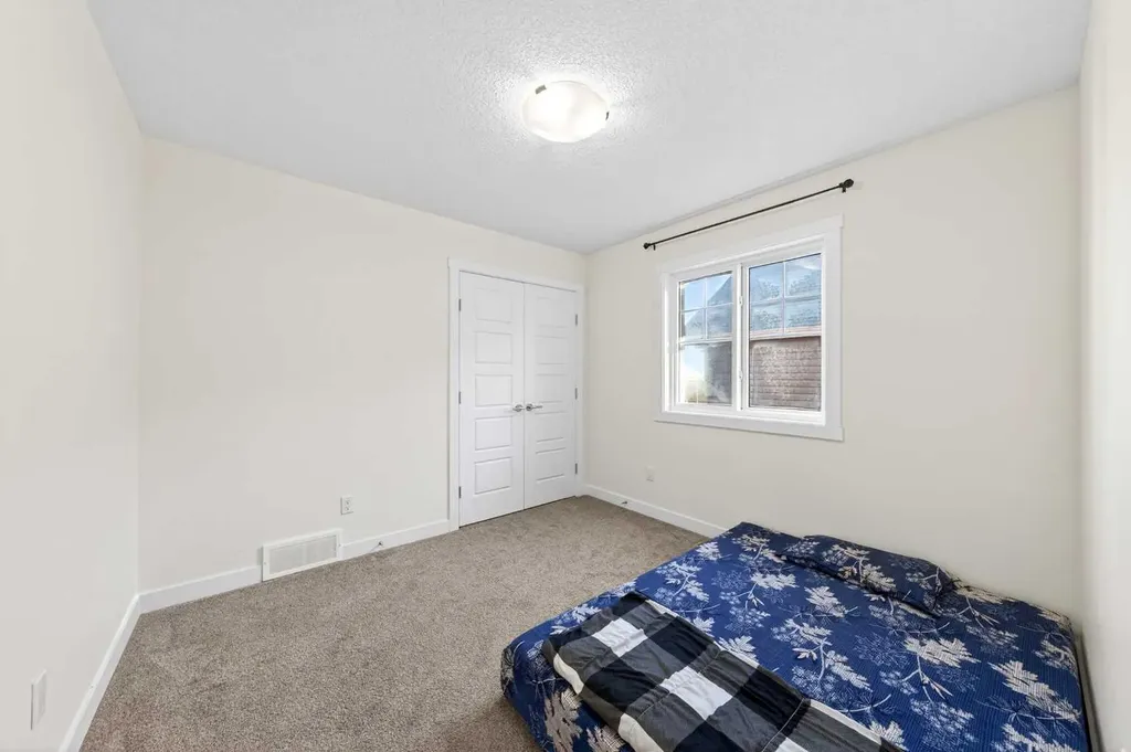 353 Nolanhurst Crescent NW Calgary AB T3R 0Z1