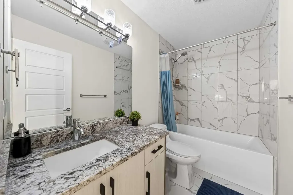 353 Nolanhurst Crescent NW Calgary AB T3R 0Z1