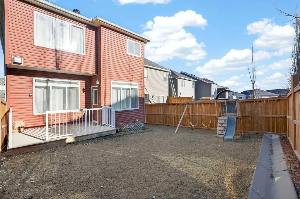 353 Nolanhurst Crescent NW Calgary AB T3R 0Z1