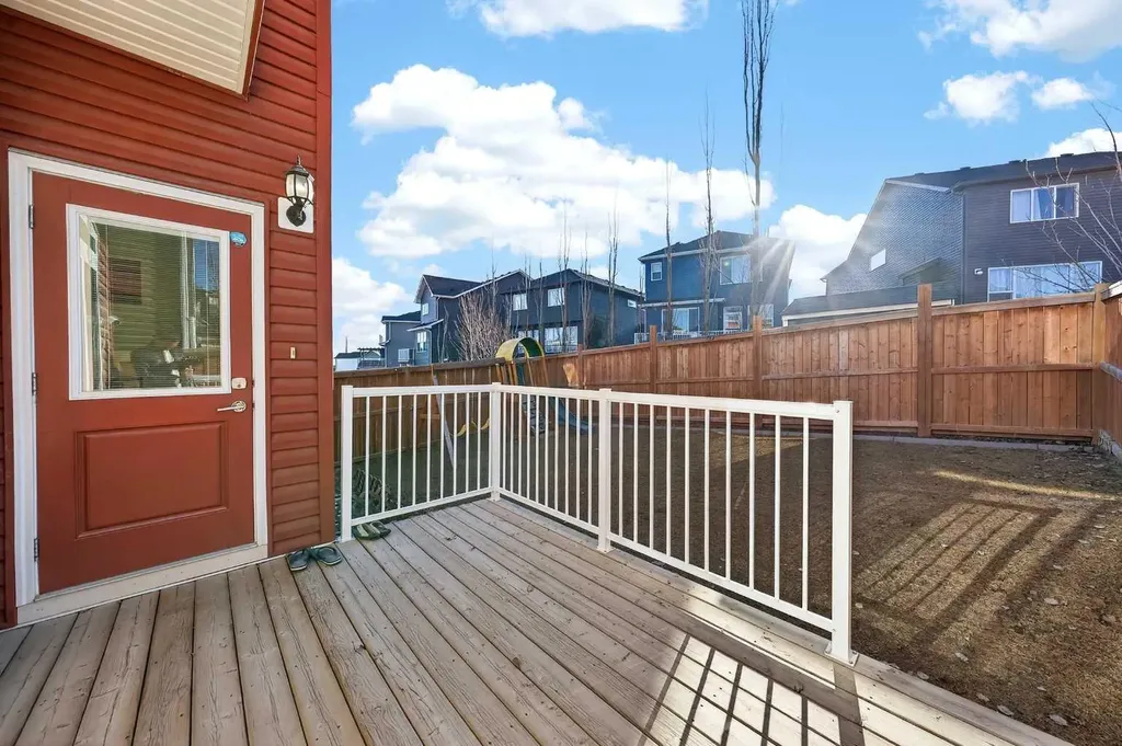 353 Nolanhurst Crescent NW Calgary AB T3R 0Z1