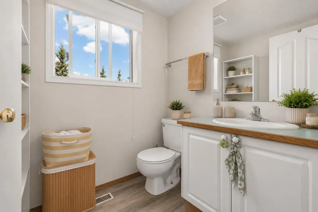 222 Anderson Grove SW Calgary AB T2W 6H7