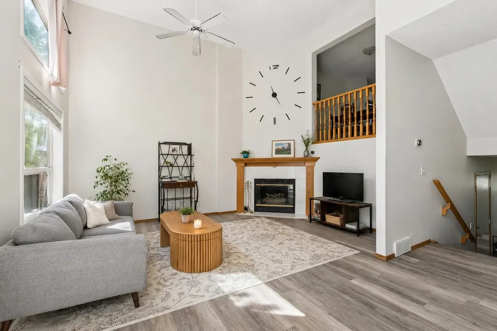 222 Anderson Grove SW Calgary AB T2W 6H7
