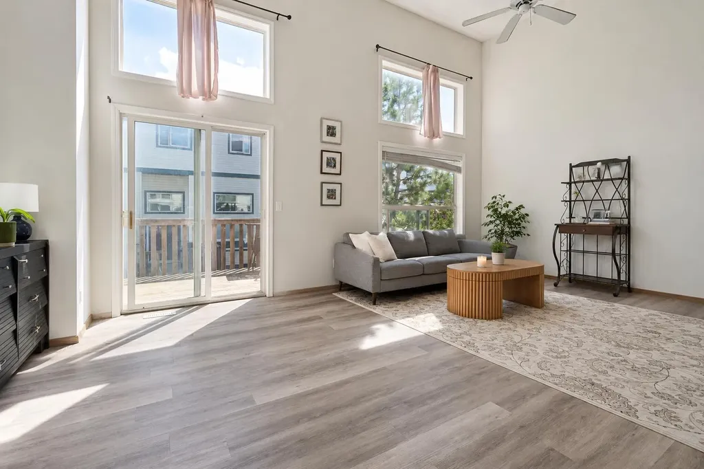 222 Anderson Grove SW Calgary AB T2W 6H7