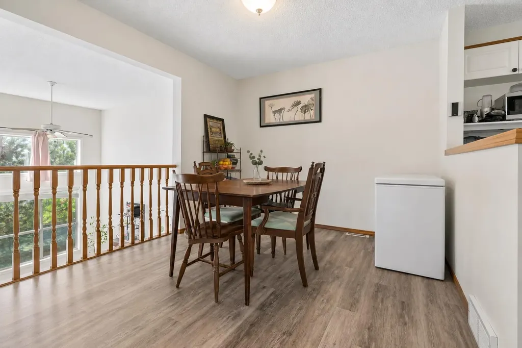222 Anderson Grove SW Calgary AB T2W 6H7