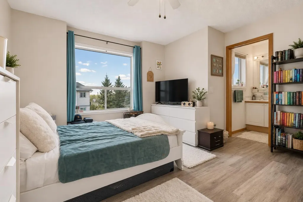 222 Anderson Grove SW Calgary AB T2W 6H7