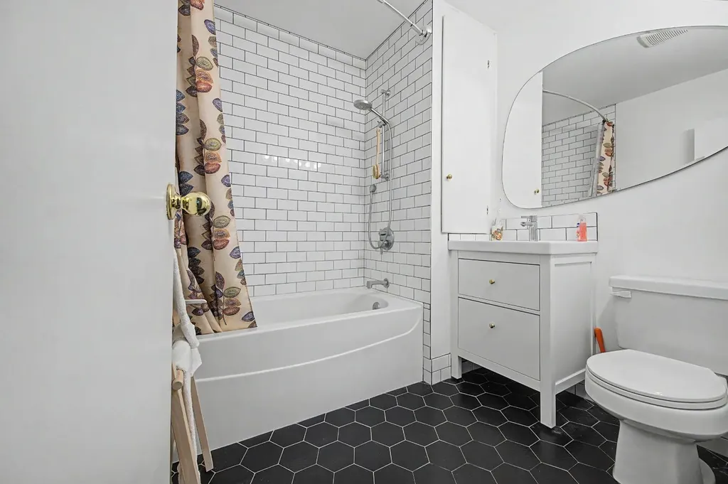 633 Regal Park NE Calgary AB T2E 0S6