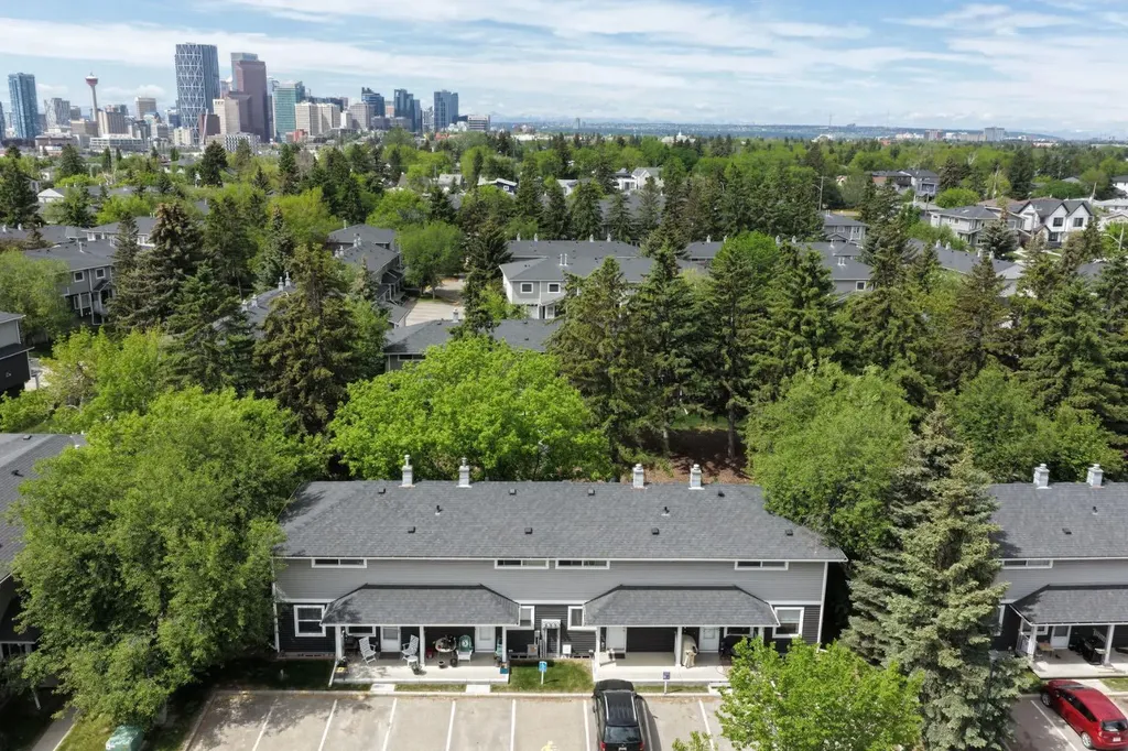 633 Regal Park NE Calgary AB T2E 0S6