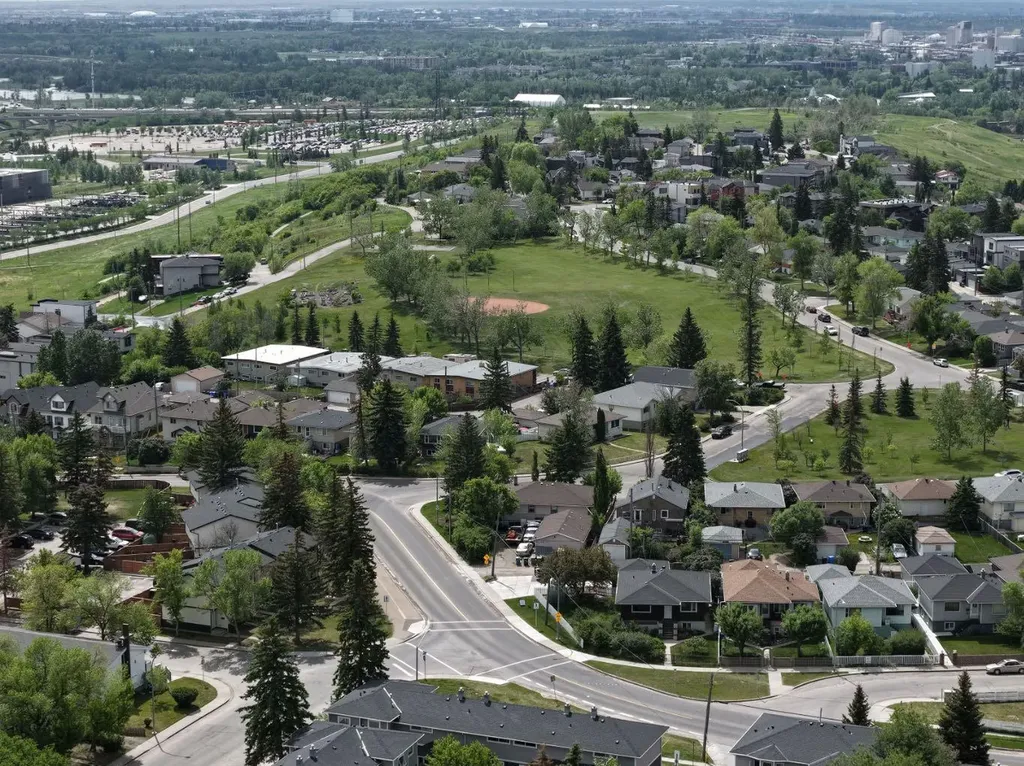 633 Regal Park NE Calgary AB T2E 0S6