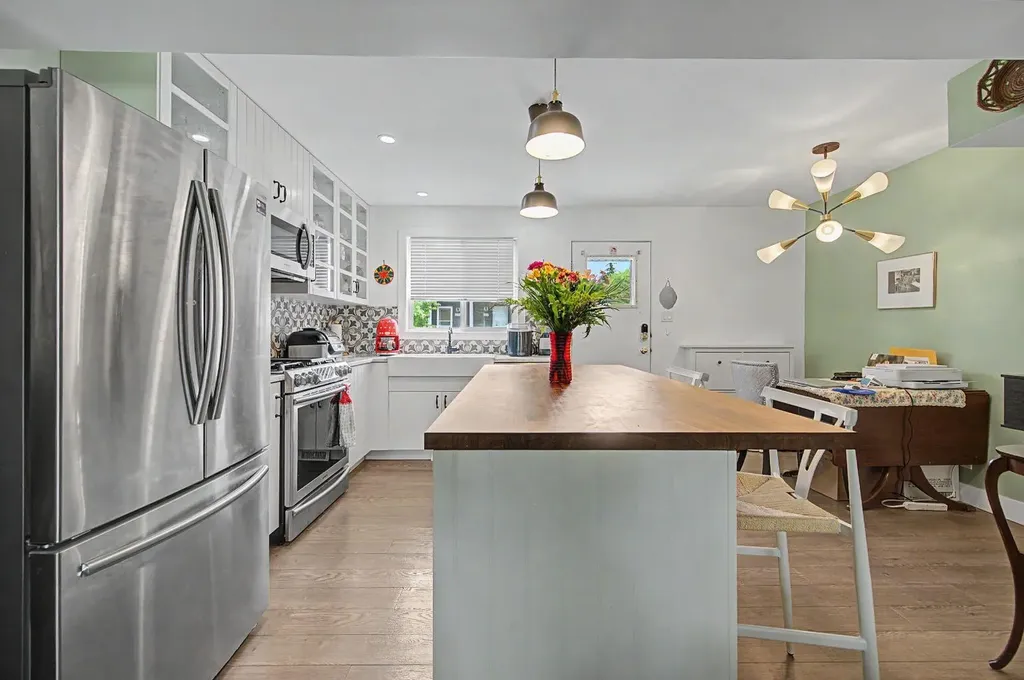 633 Regal Park NE Calgary AB T2E 0S6
