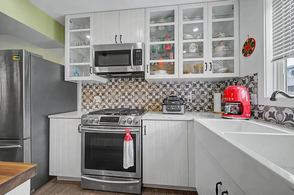 633 Regal Park NE Calgary AB T2E 0S6