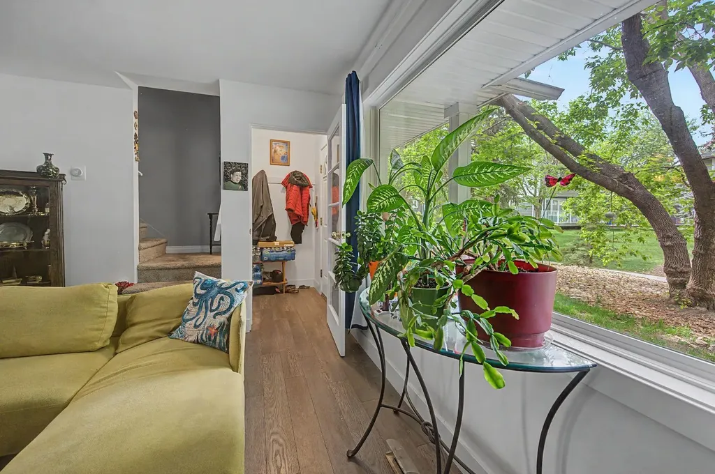 633 Regal Park NE Calgary AB T2E 0S6
