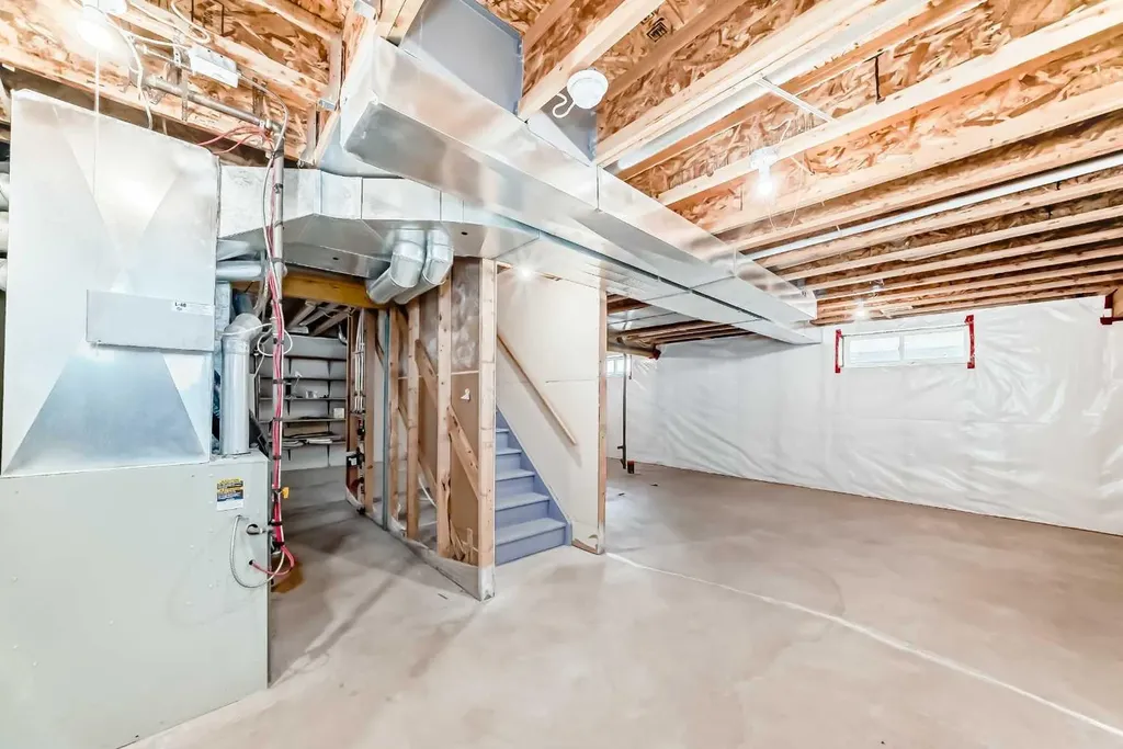 24 Evanscove Heights NW Calgary AB T3P 1G1
