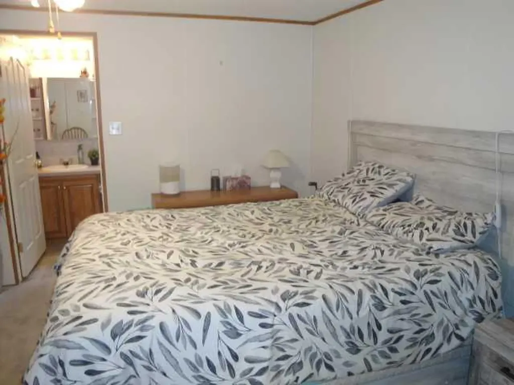 3307 31st Street S Lethbridge AB T1K 7K3