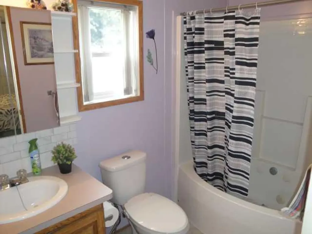 3307 31st Street S Lethbridge AB T1K 7K3