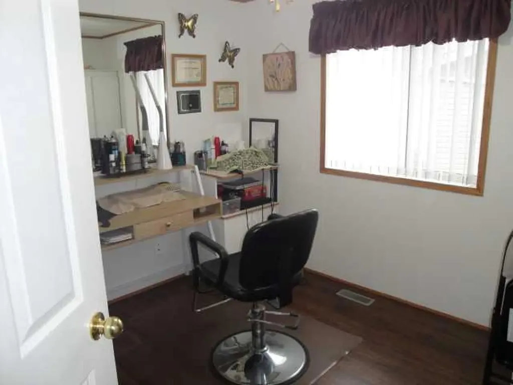 3307 31st Street S Lethbridge AB T1K 7K3