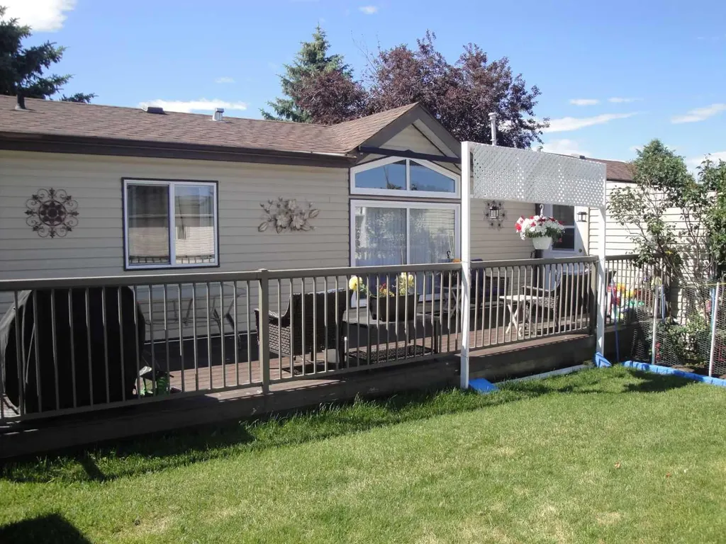 3307 31st Street S Lethbridge AB T1K 7K3