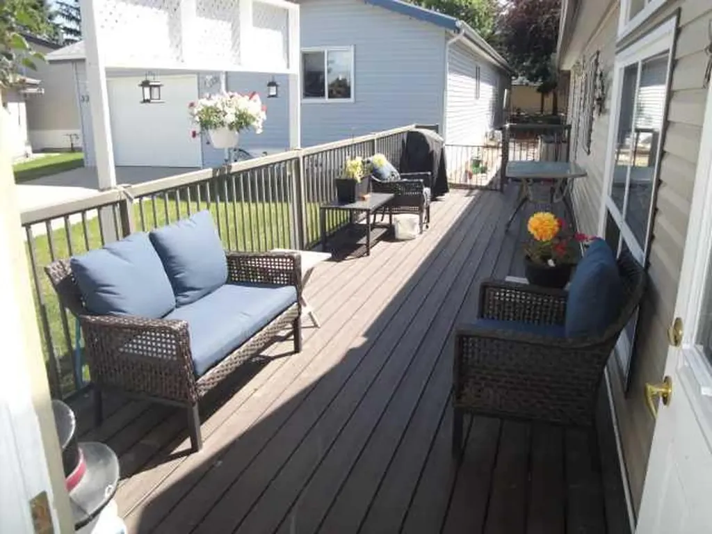 3307 31st Street S Lethbridge AB T1K 7K3